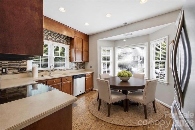 5909 Fitzwilliams Ln, Charlotte, NC 28270