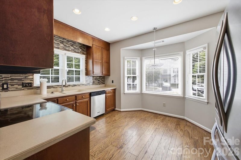 5909 Fitzwilliams Ln, Charlotte, NC 28270