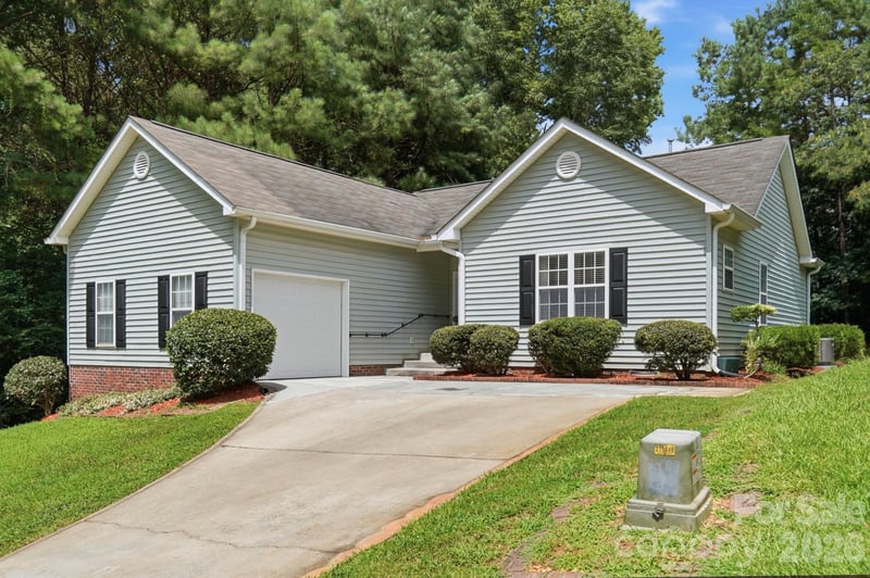 676 Continental Dr, Concord, NC 28025