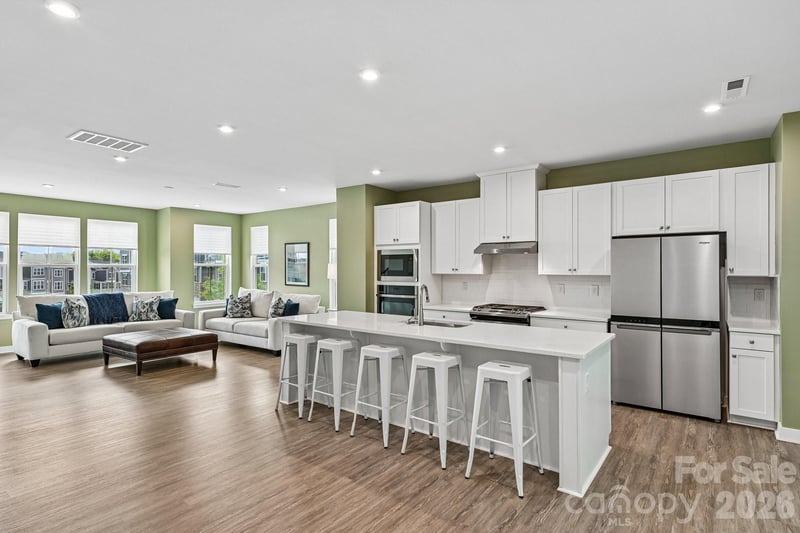 957 Portrush Ln, Tega Cay, SC 29708