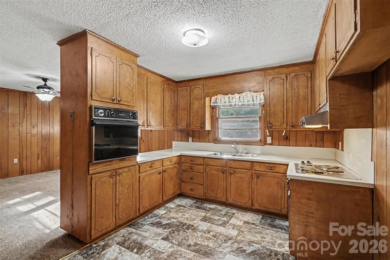 777 Springdale Ln, Gastonia, NC 28052