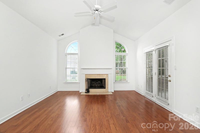 9807 Whispering Willow Ct, Charlotte, NC 28210