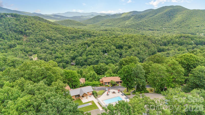 508 Over Look Dr #2, Burnsville, NC 28714