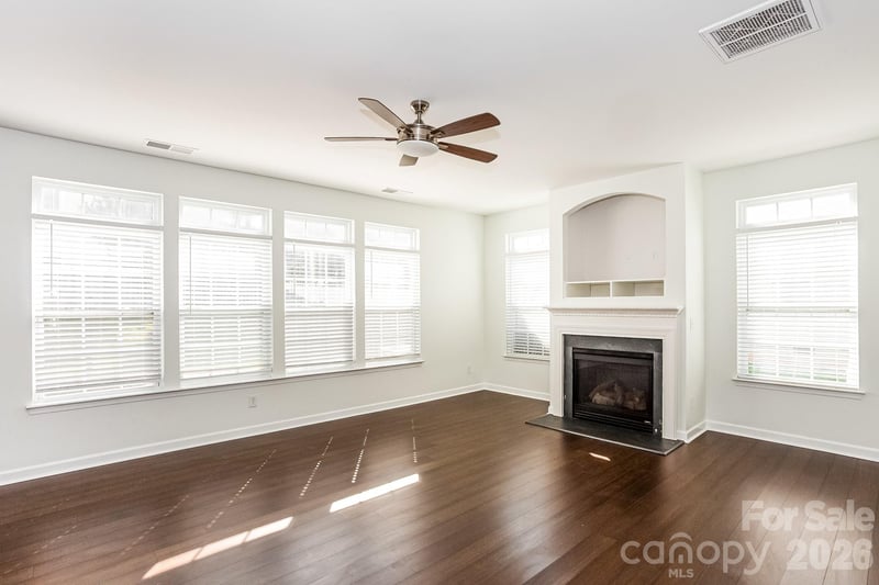 200 Golden Valley Dr, Mooresville, NC 28115