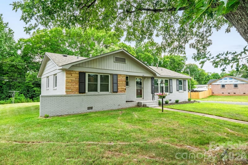 2917 Dalecrest Dr, Charlotte, NC 28269