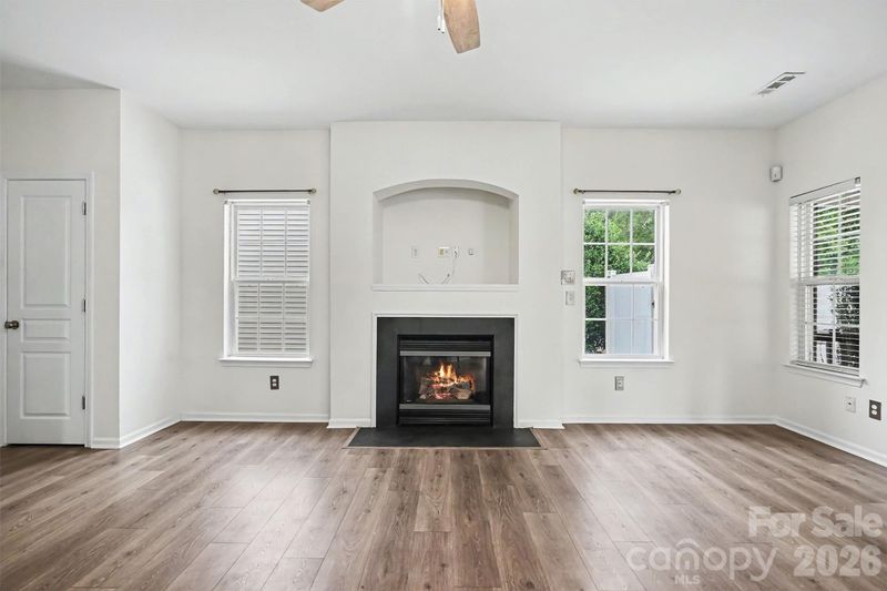 11364 Heritage Green Dr, Cornelius, NC 28031