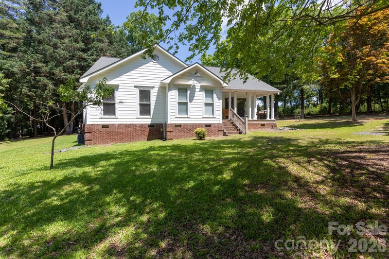 15224 Thomas Rd, Charlotte, NC 28278