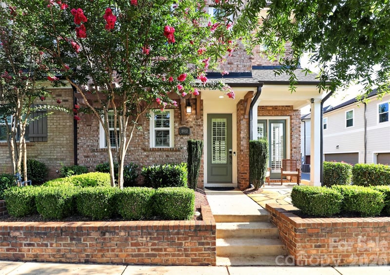 8910 Matthews Farm Ln, Charlotte, NC 28277