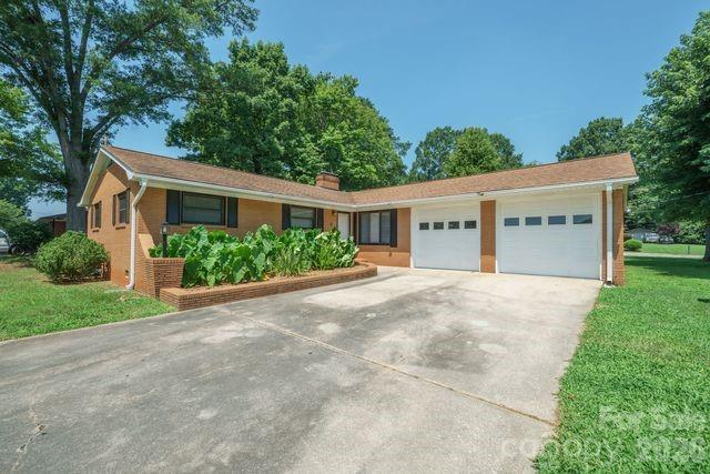 100 Piedmont Dr, Kannapolis, NC 28081