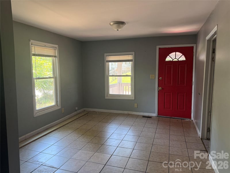 706 N Logan St, Gastonia, NC 28052