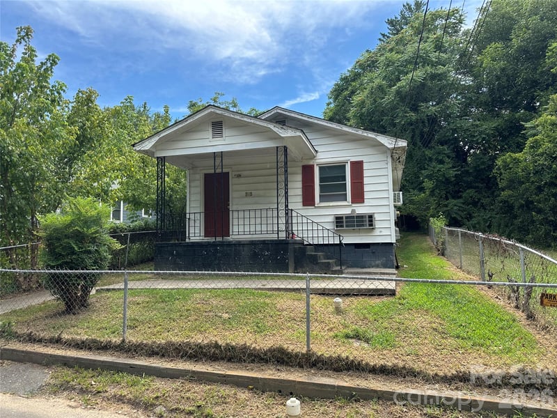 705 N Logan St, Gastonia, NC 28052