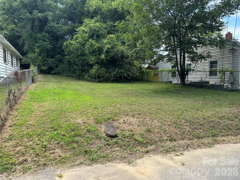 705 N Logan St, Gastonia, NC 28052