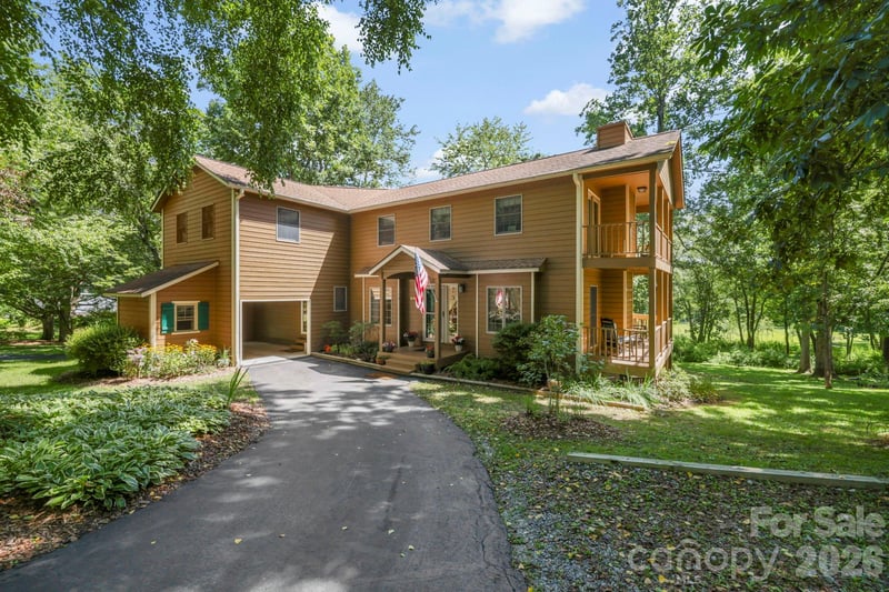 200 Newman Dr, Hendersonville, NC 28792