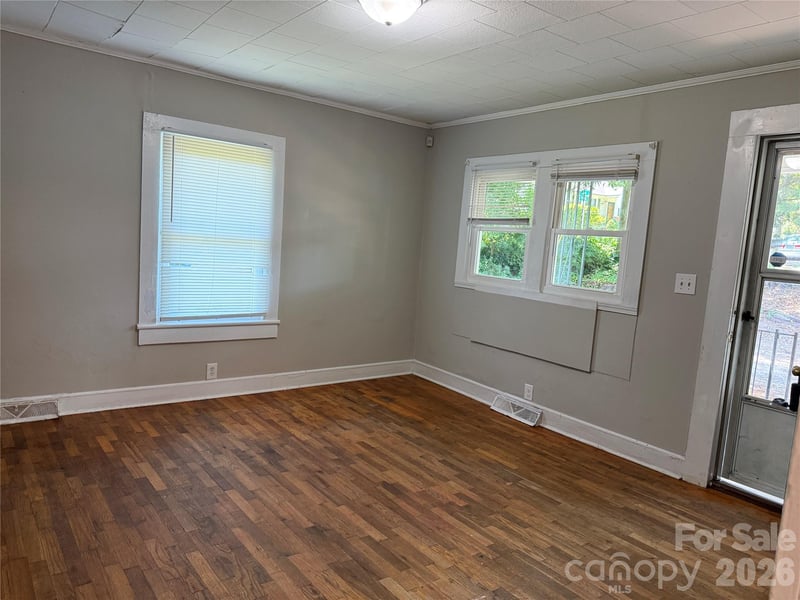 514 S Avon St, Gastonia, NC 28054