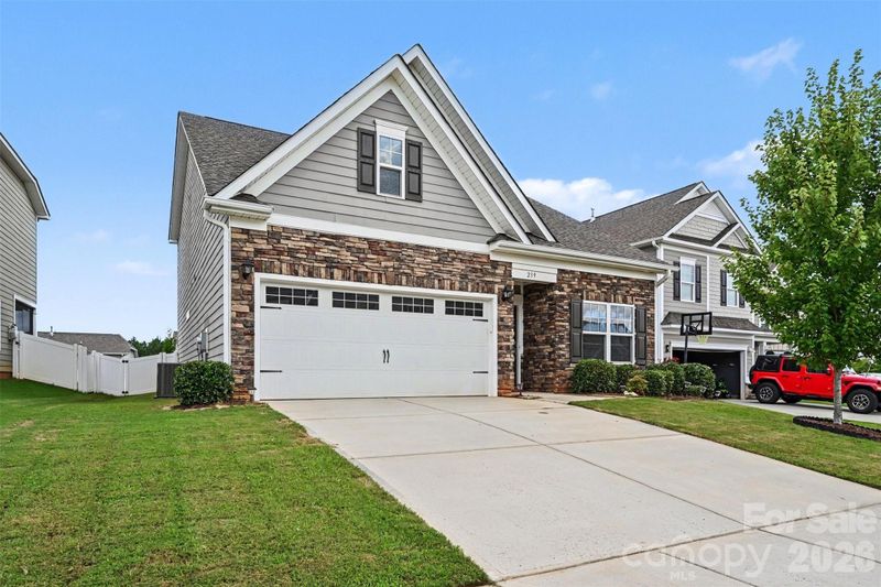 239 Sycamore Dr, Lancaster, SC 29720