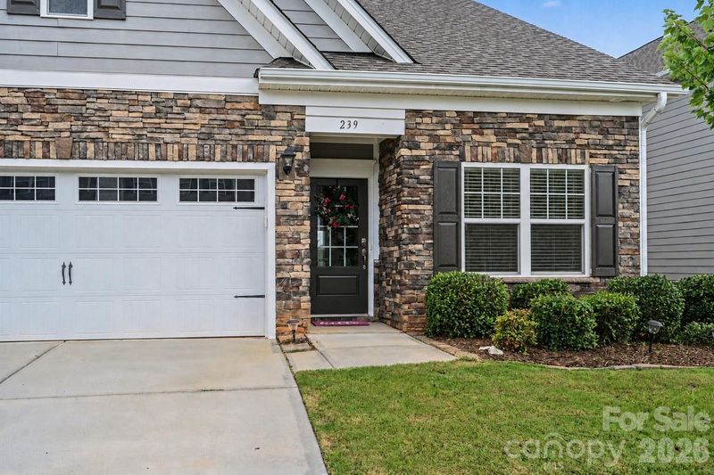 239 Sycamore Dr, Lancaster, SC 29720