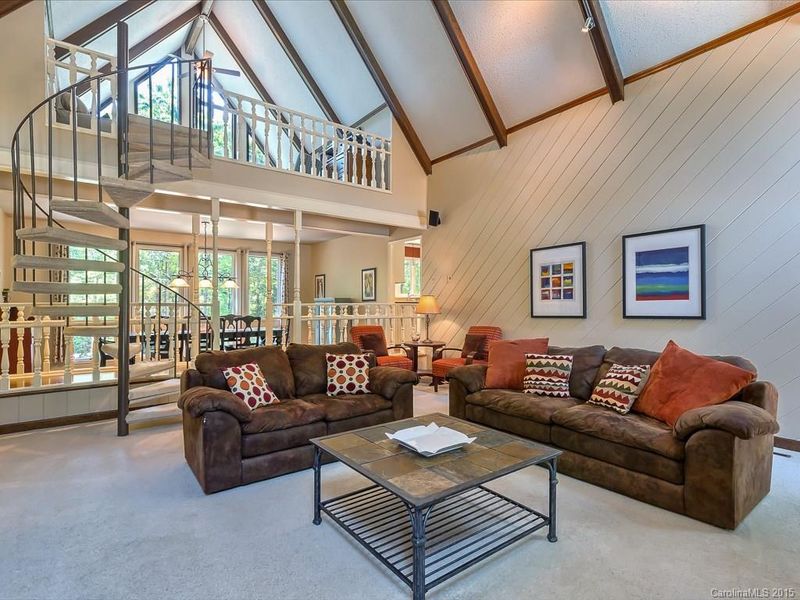 209 Wade Hampton Dr, Matthews, NC 28104