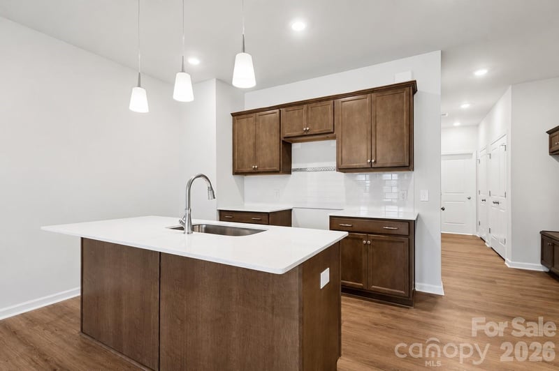 4632 Lakeview Rd, Charlotte, NC 28216