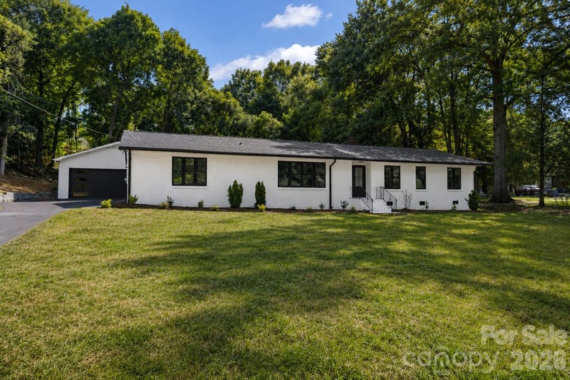 8033 Ritter Dr, Charlotte, NC 28270