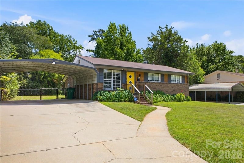 2521 Alleghany St, Charlotte, NC 28208