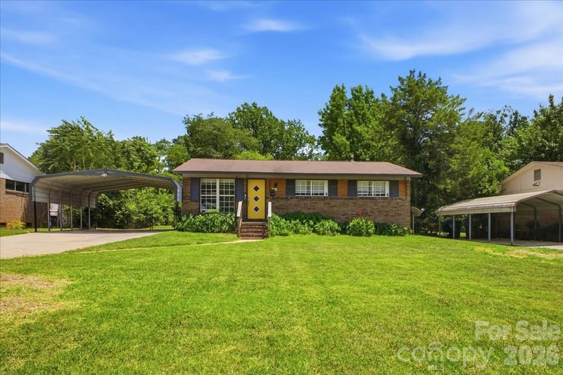 2521 Alleghany St, Charlotte, NC 28208