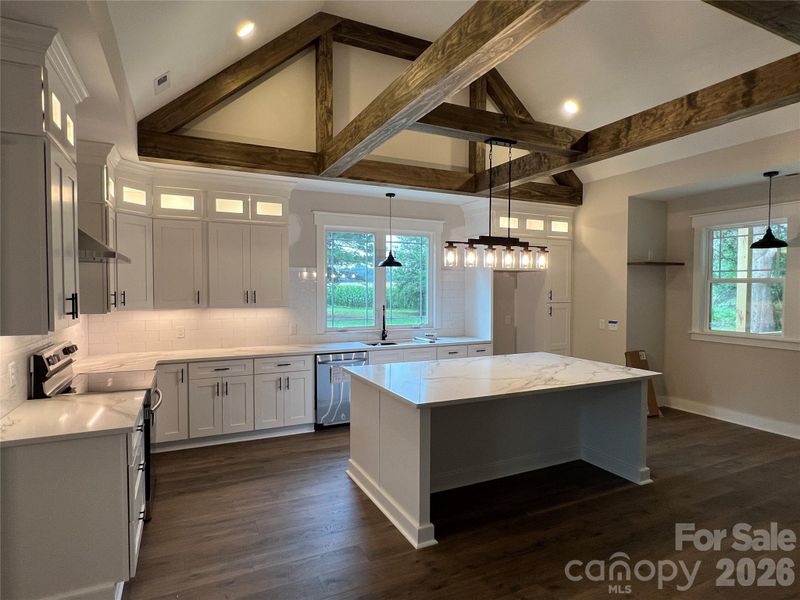 1879 Shiloh Rd, Claremont, NC 28610