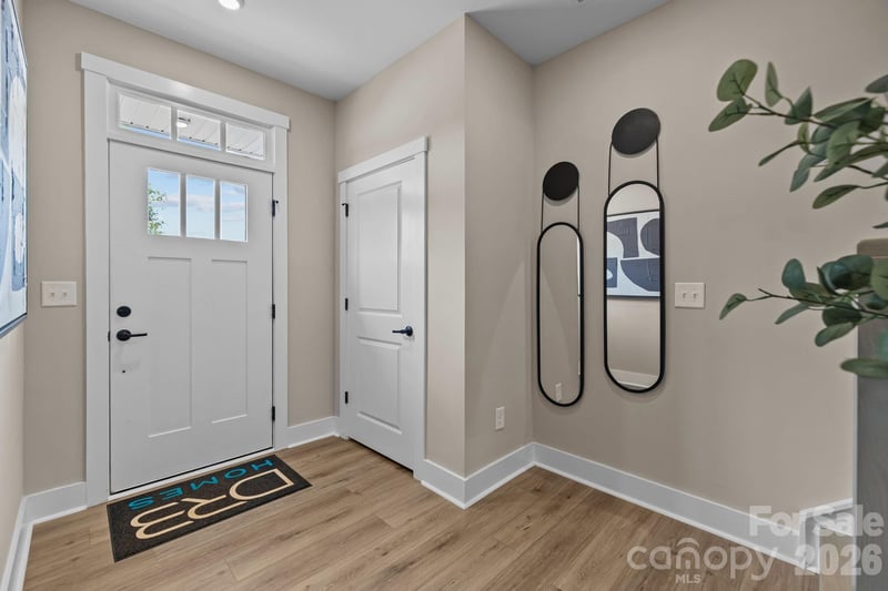 4121 Westbound Dr, Charlotte, NC 28278