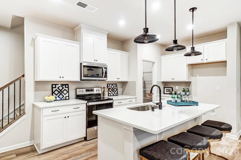 5221 Wyes Oak Ln, Charlotte, NC 28269