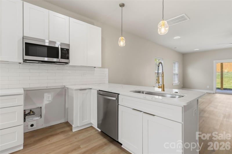 709 Pennsylvania Ave, Charlotte, NC 28216