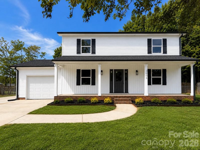 2606 Pine Forest Dr, Gastonia, NC 28056