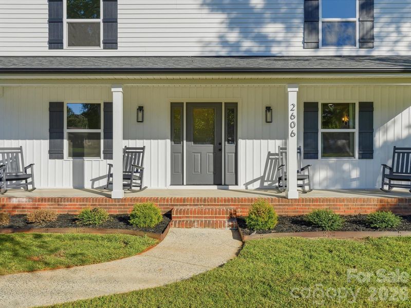 2606 Pine Forest Dr, Gastonia, NC 28056