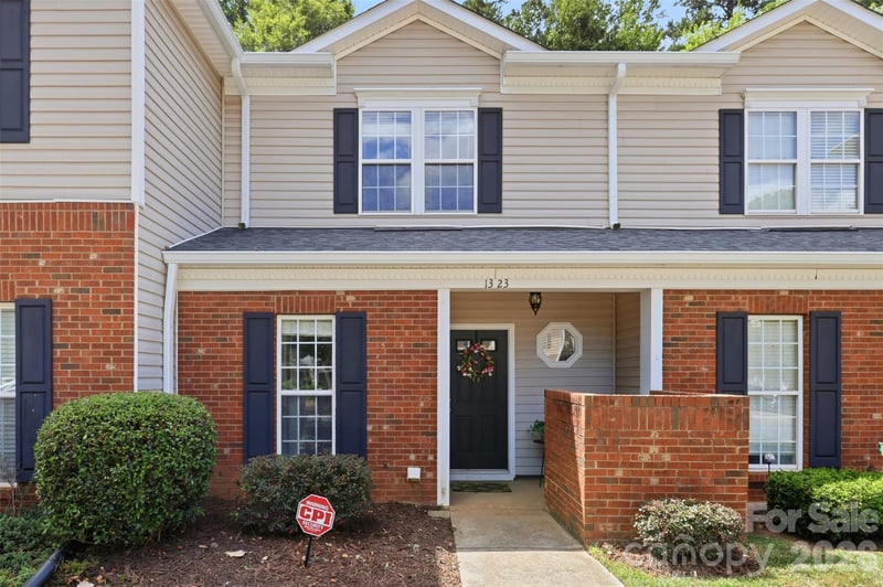 1323 Anthem Ct, Charlotte, NC 28205