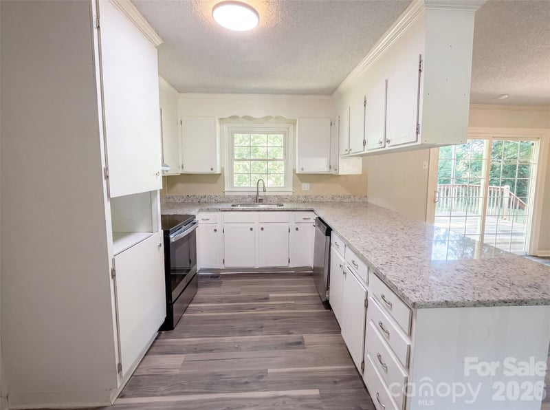 4305 Dawnwood Dr, Gastonia, NC 28056