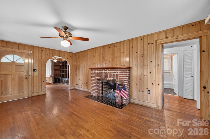 311 33rd Street Dr SE, Hickory, NC 28602