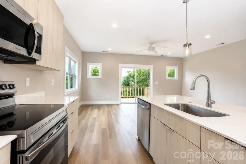 28 Brice St #14, Asheville, NC 28806