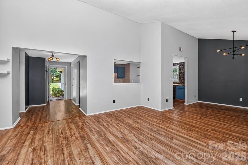 5900 Tillery Dr, Charlotte, NC 28226