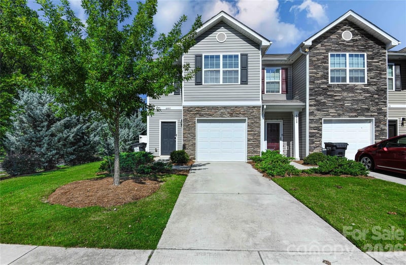 6005 Guildford Hill Ln, Charlotte, NC 28215