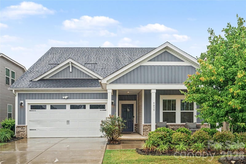 9039 Myrna Dr, Gastonia, NC 28056