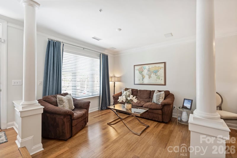 1144 Hampton Gardens Ln, Charlotte, NC 28209
