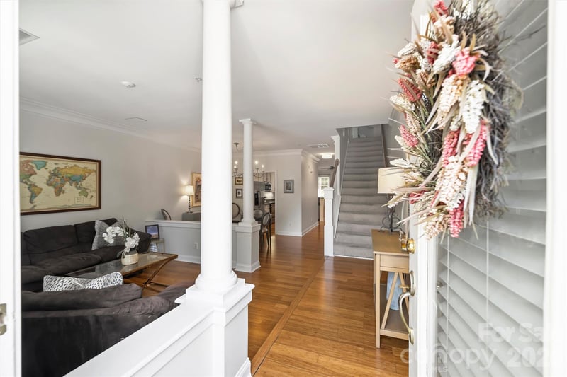 1144 Hampton Gardens Ln, Charlotte, NC 28209
