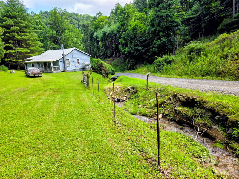 98 Will Wilson Rd, Burnsville, NC 28714