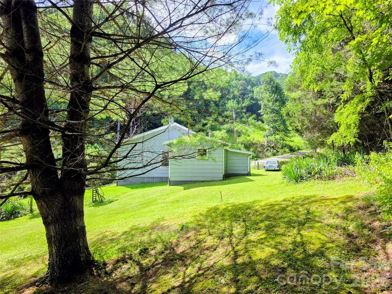 98 Will Wilson Rd, Burnsville, NC 28714