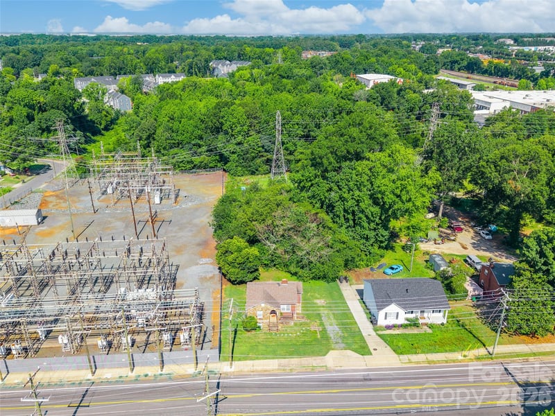 1821 Remount Rd, Charlotte, NC 28208