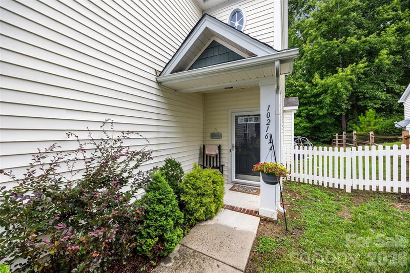 10216 Old Carolina Dr, Charlotte, NC 28214