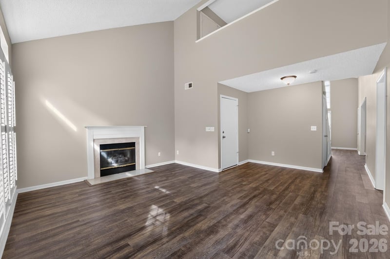 8220 Upsall Ct, Charlotte, NC 28215