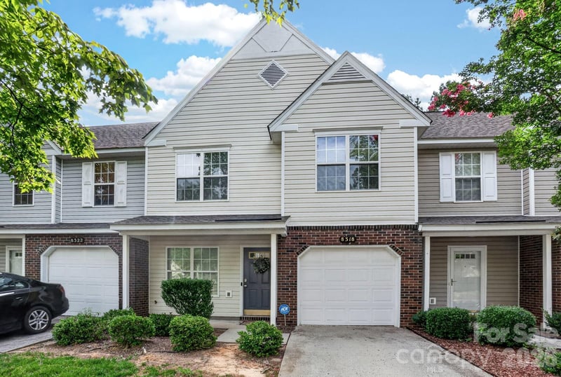 8318 Christmas Ct, Charlotte, NC 28216