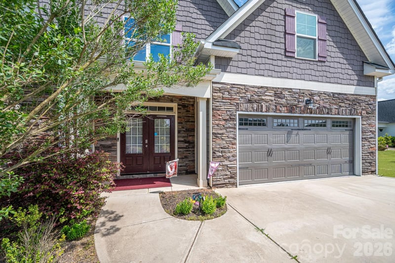 955 Robinson Rd, Gastonia, NC 28056