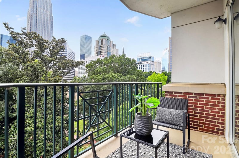300 W 5th St #709, Charlotte, NC 28202