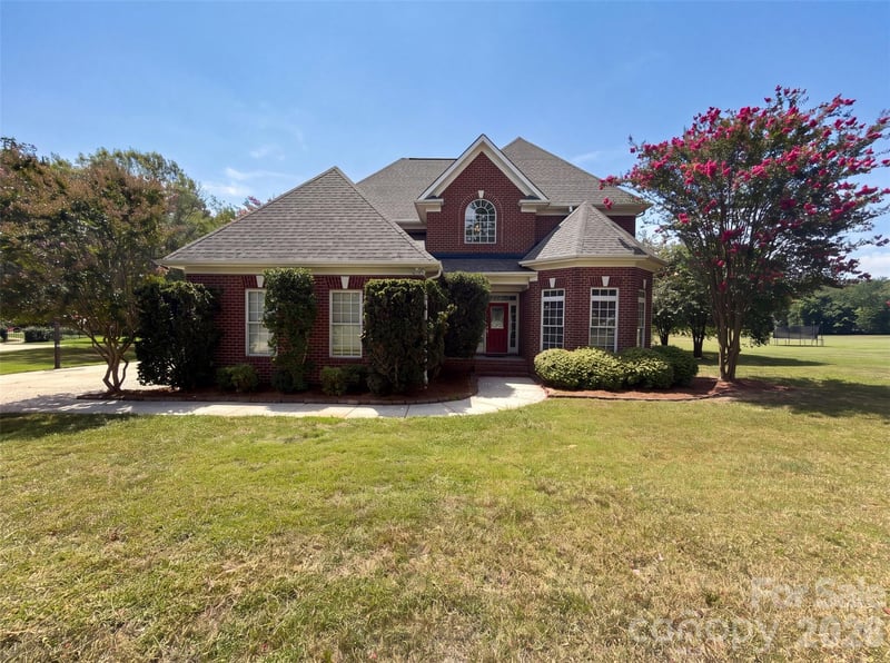 9721 Arlington Oaks Dr, Charlotte, NC 28227