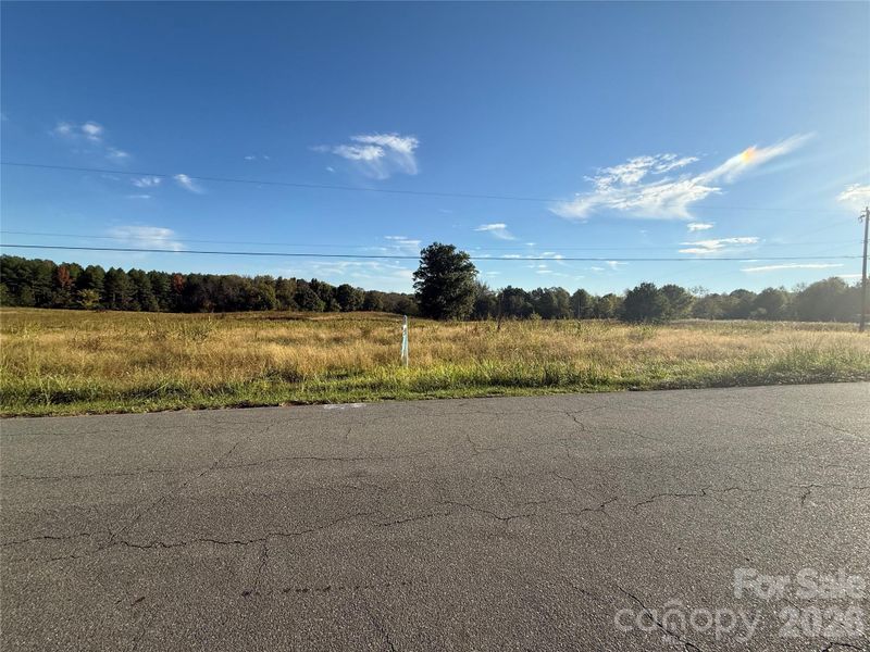 2 Medlin Rd, Monroe, NC 28112